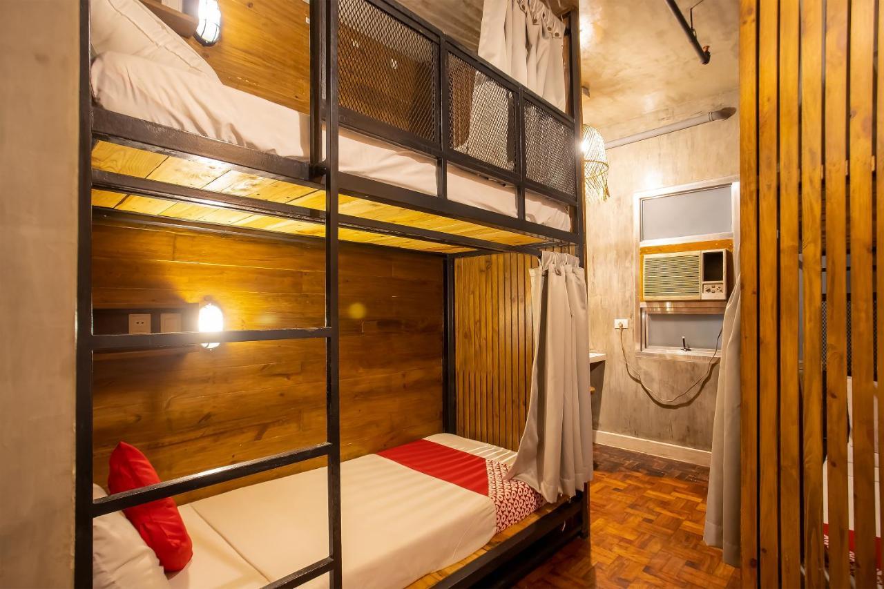 Oyo 821 Connector Hostel Makati City Kültér fotó
