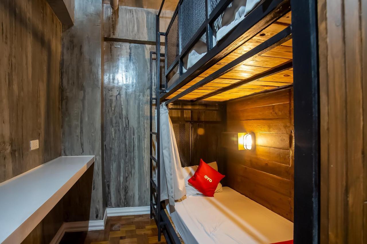 Oyo 821 Connector Hostel Makati City Kültér fotó