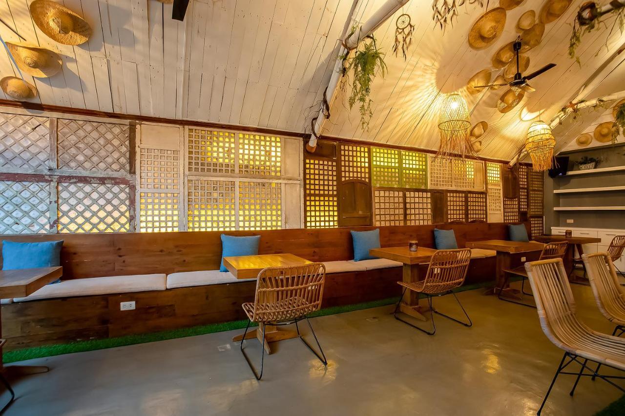 Oyo 821 Connector Hostel Makati City Kültér fotó
