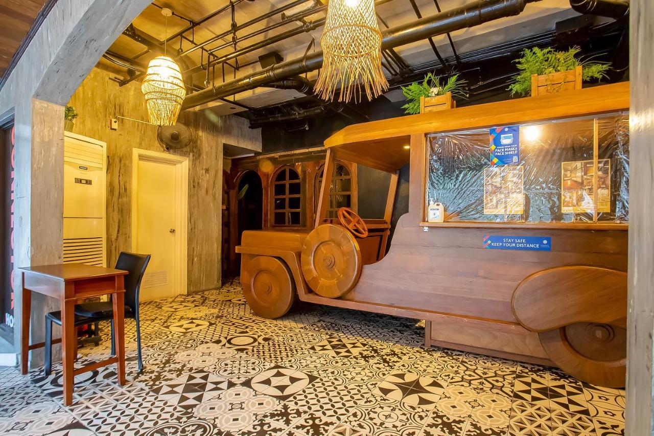 Oyo 821 Connector Hostel Makati City Kültér fotó