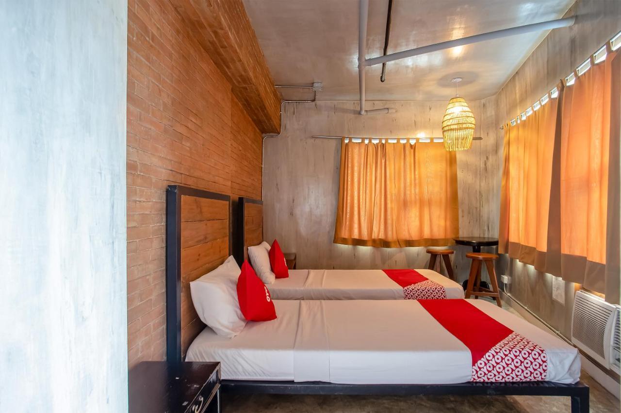 Oyo 821 Connector Hostel Makati City Kültér fotó