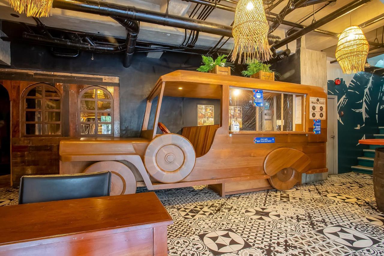 Oyo 821 Connector Hostel Makati City Kültér fotó