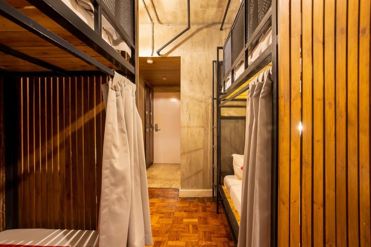 Oyo 821 Connector Hostel Makati City Kültér fotó