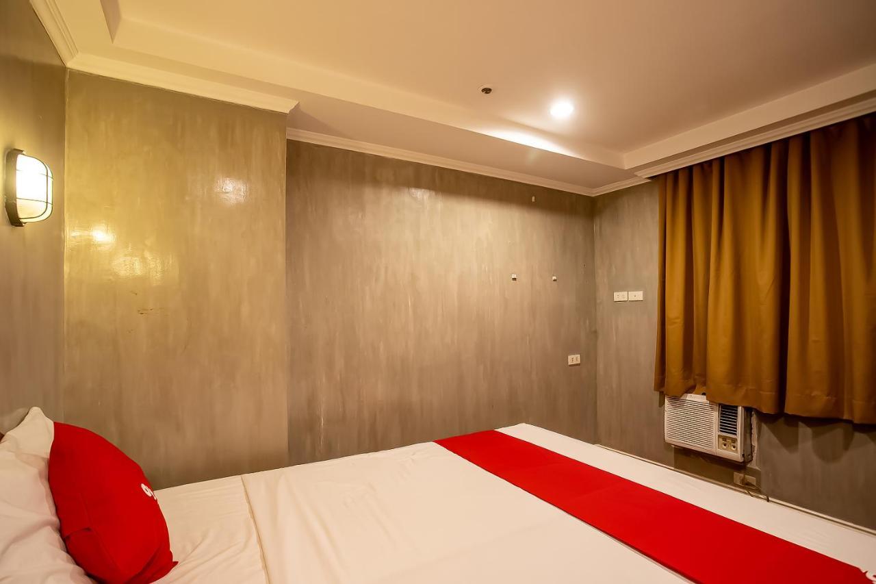 Oyo 821 Connector Hostel Makati City Kültér fotó